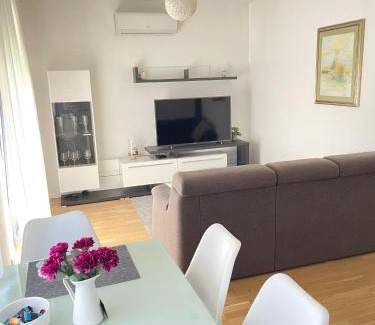Zagreb Apartamento | Lucky Place Apartment - Žumberačka with Free Private Parking