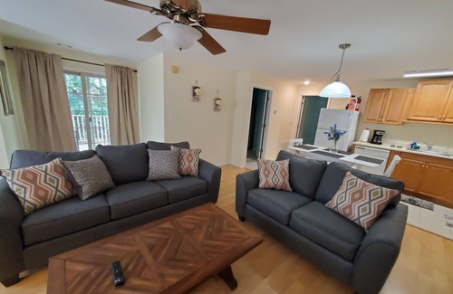 Lost Bridge Village Cabaña | Lucky's - Adorable Cottage by the Beaver Lake Sailboat Club