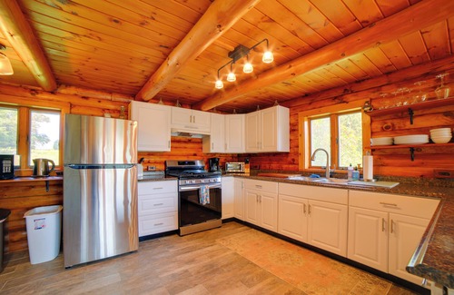 Ludlow Cabina | Ludlow Cabin: 3 Mi to Dtwn, Deck & Mountain Views