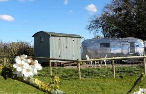 Angelbank Casa | Ludlow Vintage Airstream