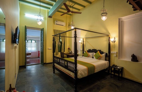 White Town Hotel | Luigi Villa