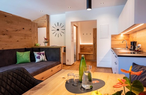 Cornaiano Apartamento | 'Luislhof Hof - Apartamento Pomum' con vistas a la montaña, terraza y Wi-Fi