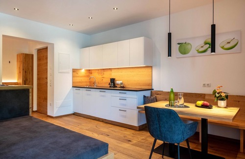 Cornaiano Apartamento | 'Luislhof Hof - Apartamento Pomum' con vistas a la montaña, terraza y Wi-Fi