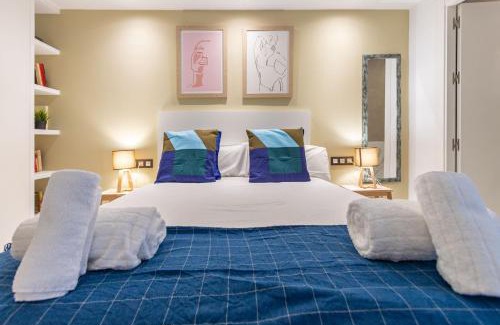 Los Remedios Apartamento | Lujan Deluxe Suites by Valcambre