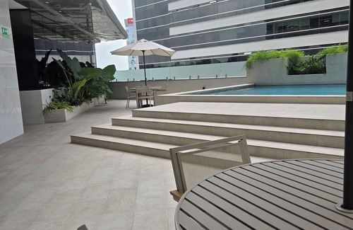 Barrio Kennedy Casa | Lujo, Confort with fitness room, WiFi in lovely Guayaquil
