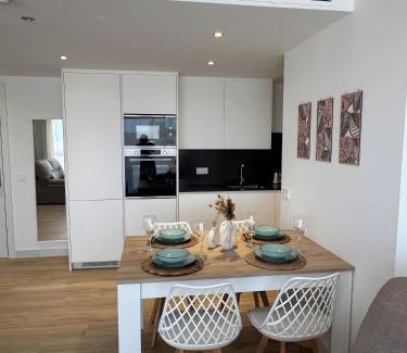 Buenas Noches Apartamento | Lujo y Playa Caribeña en Estepona