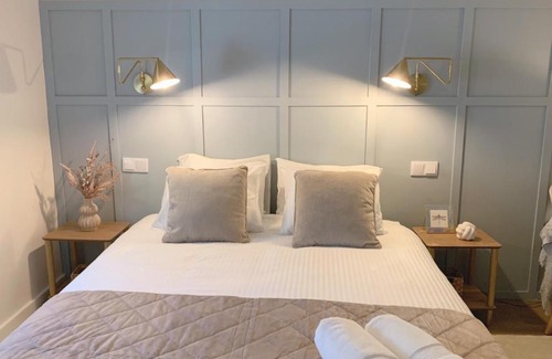 Distrito Llano Apartamento | Lujoso apartamento boutique a estrenar con parking gratis