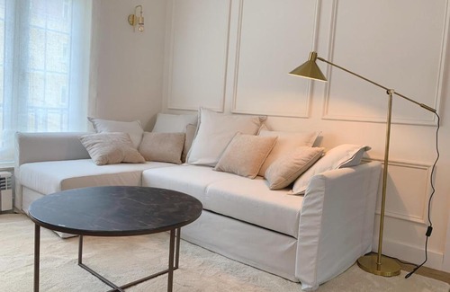 Distrito Llano Apartamento | Lujoso apartamento boutique a estrenar con parking gratis