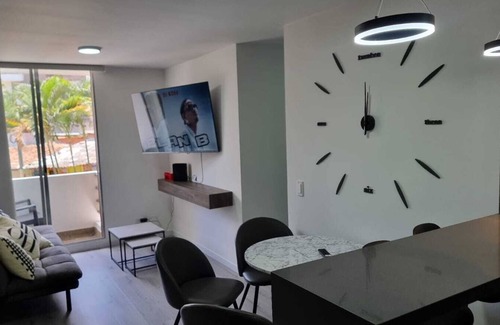San Javier Apartamento | Lujoso apto a 10 minutos del estadios 🏟 y 2 cuadras del metro