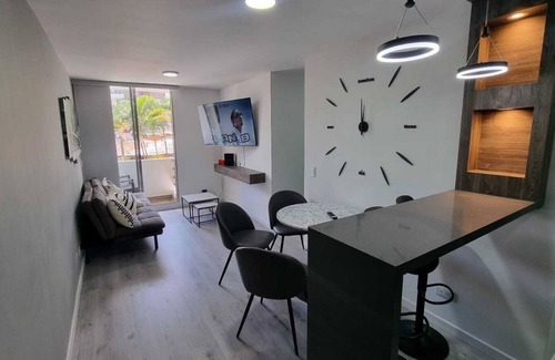 San Javier Apartamento | Lujoso apto a 10 minutos del estadios 🏟 y 2 cuadras del metro