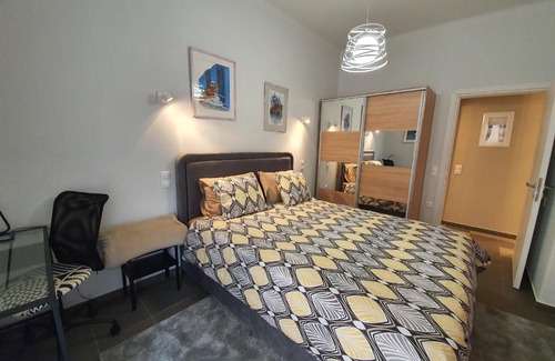 Athens Apartamento | LUKAS-2 B/R LUXURIOUS FLAT WITH VERANDA