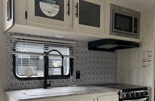 Anderson Casa | Luke Duke - Camper for Rent, Delivery Available