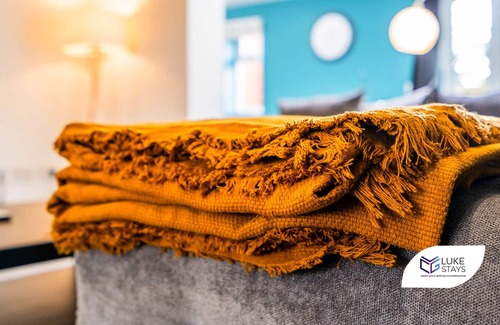 Plumtree Casa | Luke Stays - Park Avenue , Keyworth