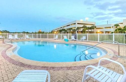 El Centro Beach Casa | Lullwater Beach Condos 417