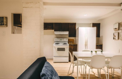 Riverside Apartamento | Lum The Queen - Two-Bedroom Apartment
