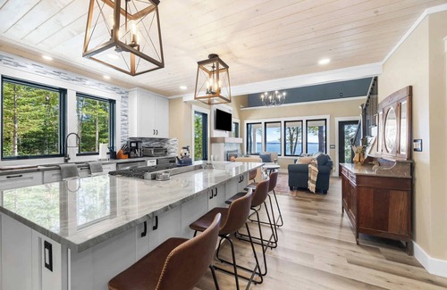 Lamoine Casa | Lumen Bay House-Ocean Pure