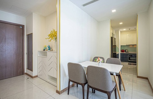 District 2 Apartamento | Lumière Vacation by Urban Home