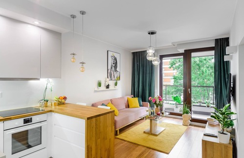 Wola Apartamento | Lumina apartment with balcony Warsaw