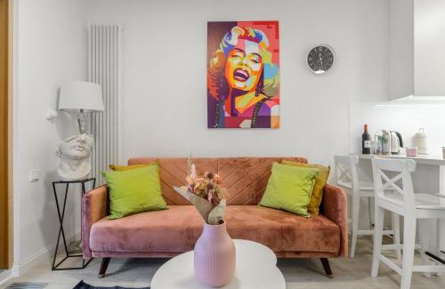 Mirow Apartamento | Lumina luxury apartments in Mennica Residence