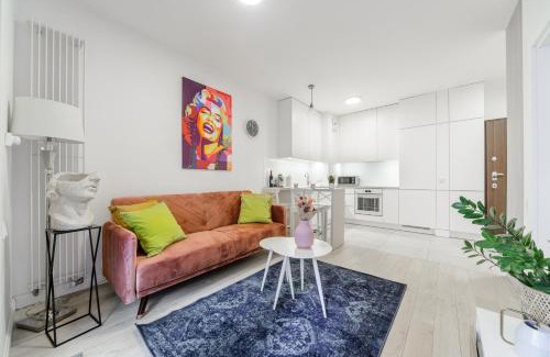 Mirow Apartamento | Lumina luxury apartments in Mennica Residence