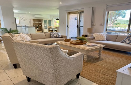 Smiths Lake Casa | Luminara Luxury Lakefront