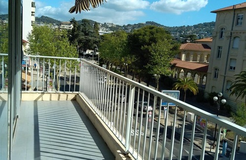 Carnot Apartamento | Lumineux Appartement Moderne à 10 Minutes de la Croisette Idéal Pour un Couple