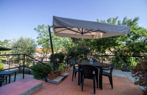 San Bartolomeo al Mare Apartamento | Luminoso appartamento con ampia terrazza