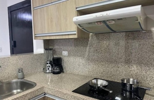 Samborondón Apartamento | Luminoso, moderno, parqueo, piscina