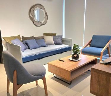 Samborondón Apartamento | Luminoso, Moderno, Pisicina