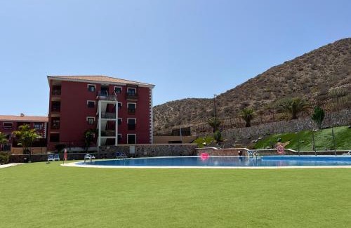 Palm-Mar Apartamento | Luminoso y Elegante, piscinas y pistas de pádel