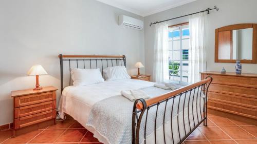 Vila Nova De Cacela Apartamento | Luminous 3BDR Apartment W/Balcony by LovelyStay