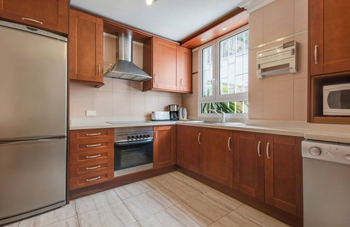 Las Arenas Casa | Luminosa y espaciosa "Casa Vacacional con Encanto" con terraza. Wifi disponible.