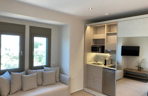 Kinyra Casa | Luminous luxury apartments