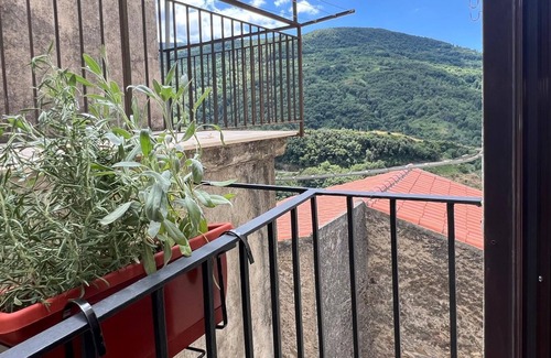 Sangineto Apartamento | Lumira Holiday Homes View – Village and Sea