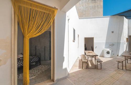 Sant'Isidoro Casa | Luna di Mare On The Sea