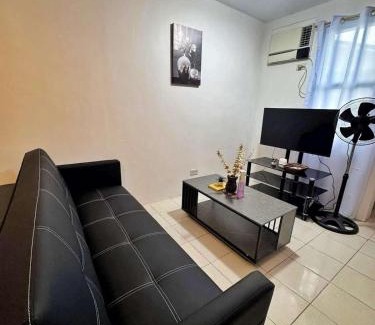 Balibago Apartamento | Luna staycation Cozy Condo near Enchanted Kingdom