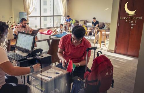 Dubai Marina Hostal | Lunar Hostel Plus
