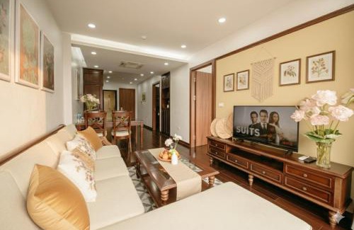 Quang An Apartamento | Lunaria Two Bedroom Apartment - The Epicenter of Luxury and Convenience