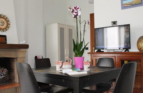 Castelnuovo Magra Apartamento | Lunigiana - Casa Anita con giardino