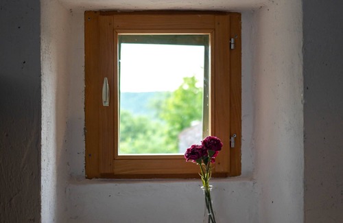 Lupoglav Cabaña | Artsy cottage house 2 + 1 en el área de Učka