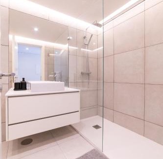 Santo Amaro Apartamento | Lusíadas 53 2ºE