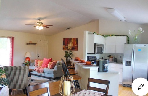 Port Malabar Casa | Luscious Comfort!! Florida Home