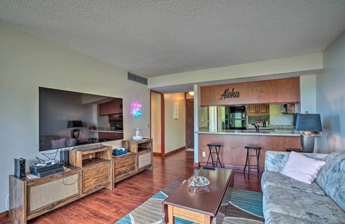 Makaha Condominio | Lush Condo w/ Community Pool, 1 Mi to Beach!