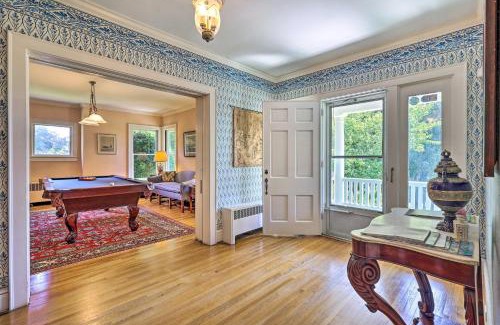 Jonesville Casa | Lush Elkin Home with Porch Views and Pool Table