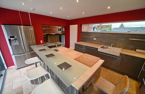 Nassogne Casa | Lujosa y espaciosa casa de pueblo renovada con piscina exterior y jacuzzi