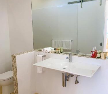 Bald Hills Villa | Lush Pastures