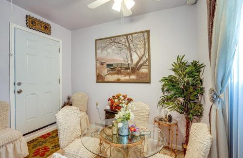 Vallejo Casa | Lush Vallejo Cottage - 20 Mi to Napa Wineries