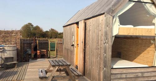 Brightlingsea Casa | Lushna 2 Petite at Lee Wick Farm Cottages & Glamping
