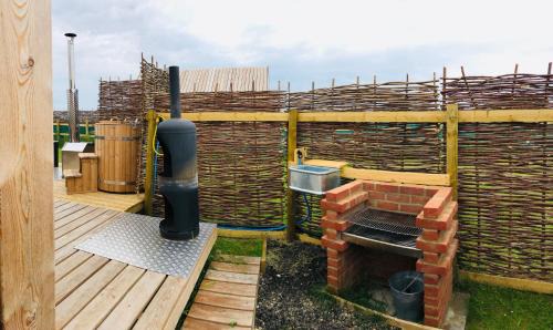 Brightlingsea Casa | Lushna 3 Petite at Lee Wick Farm Cottages & Glamping