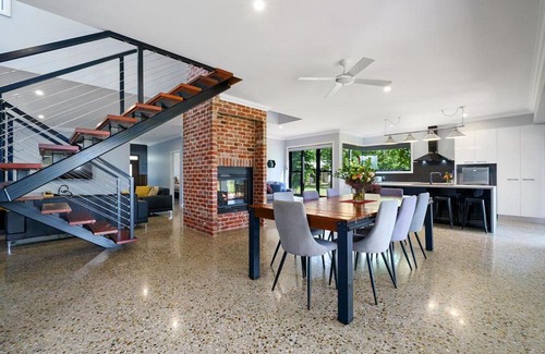 Whitfield Casa | Lusso - Boutique Accommodation